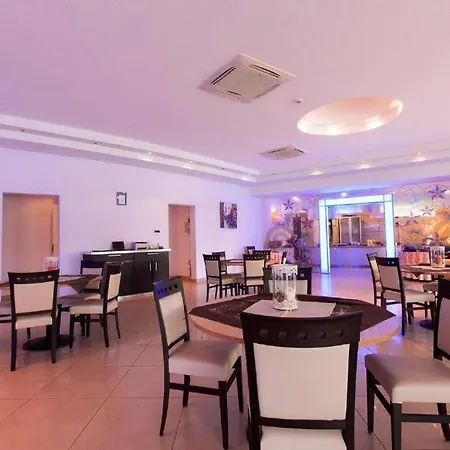 Beach Club 165g Pizzo (Calabria)