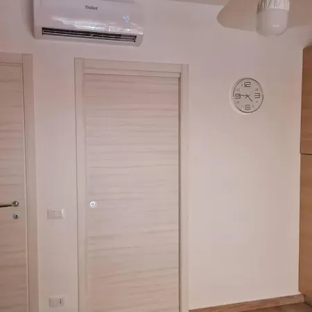 Beach Club 165g Apartment Pizzo (Calabria)